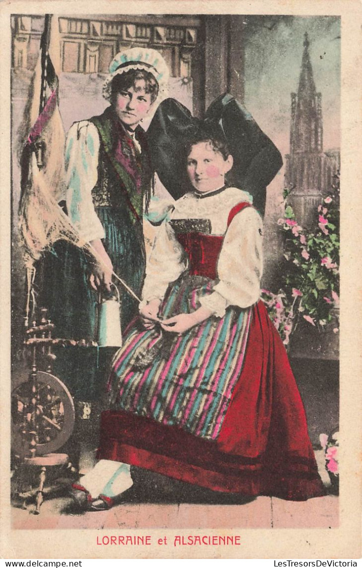 FOLKLORE - Costumes - Lorraine Et Alsacienne - Colorisé - Tenues Traditionnelles - Carte Postale Ancienne - Vestuarios