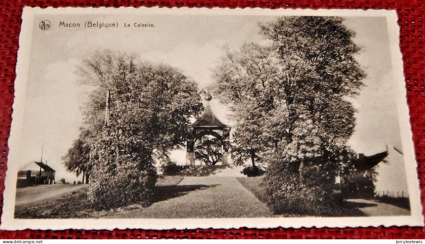 MACON  (Belgique)  -  Le Calvaire - Momignies