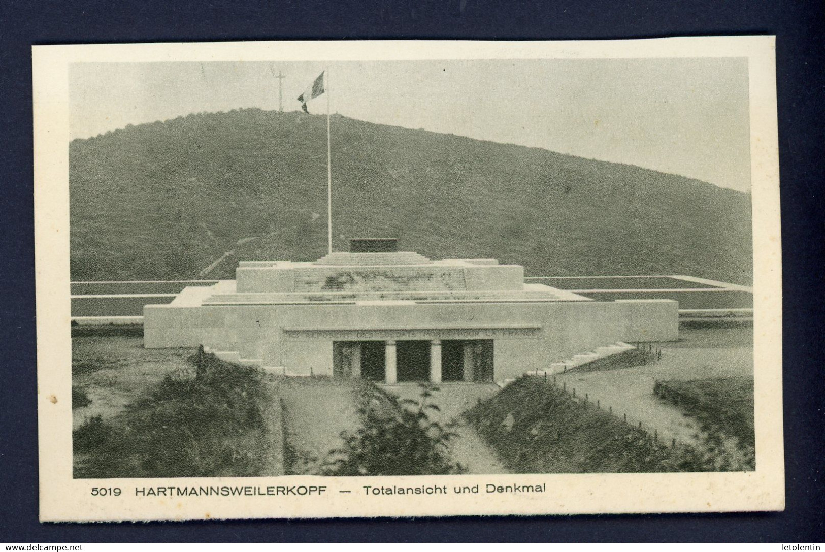 CPA - 68 - HARTMANNSWEILERKOPF - TOTALANSICHT UND DENKMAL - Cernay