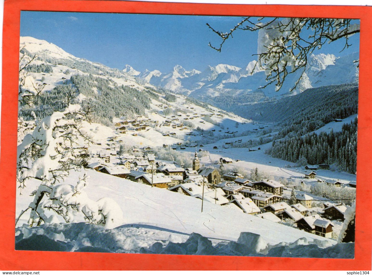 LE GRAND BORNAND - Vue Générale Et La Chaîne Des Aravis - Le Grand Bornand