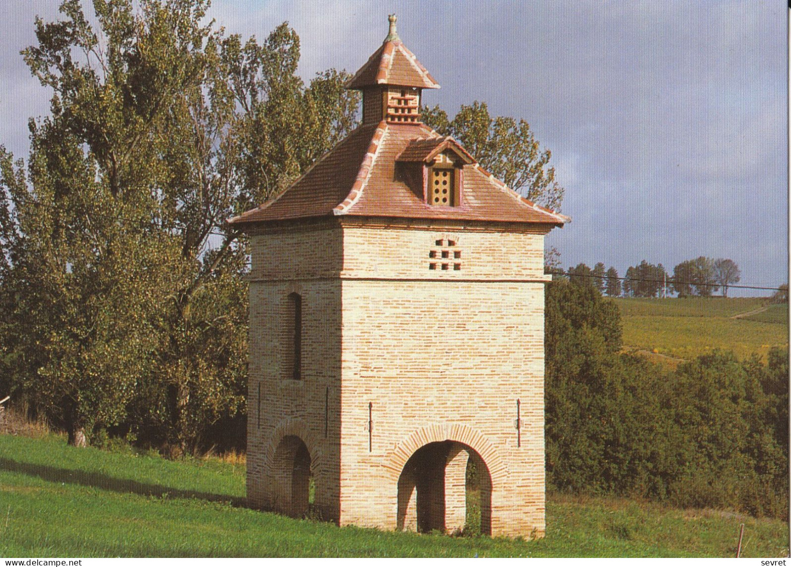 EN PARCOURANT NOS CAMPAGNES . - Pigeonnier De Midi-Pyrénées . CPM - Colecciones Y Lotes