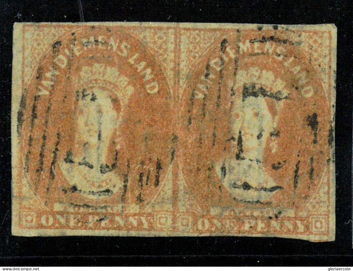 P1865 - TASMANIA , SG 27 , SC 11 D , IN PAIR 1 STAMP SMALL FAULT, OTHERWISE LUXUS - Other & Unclassified