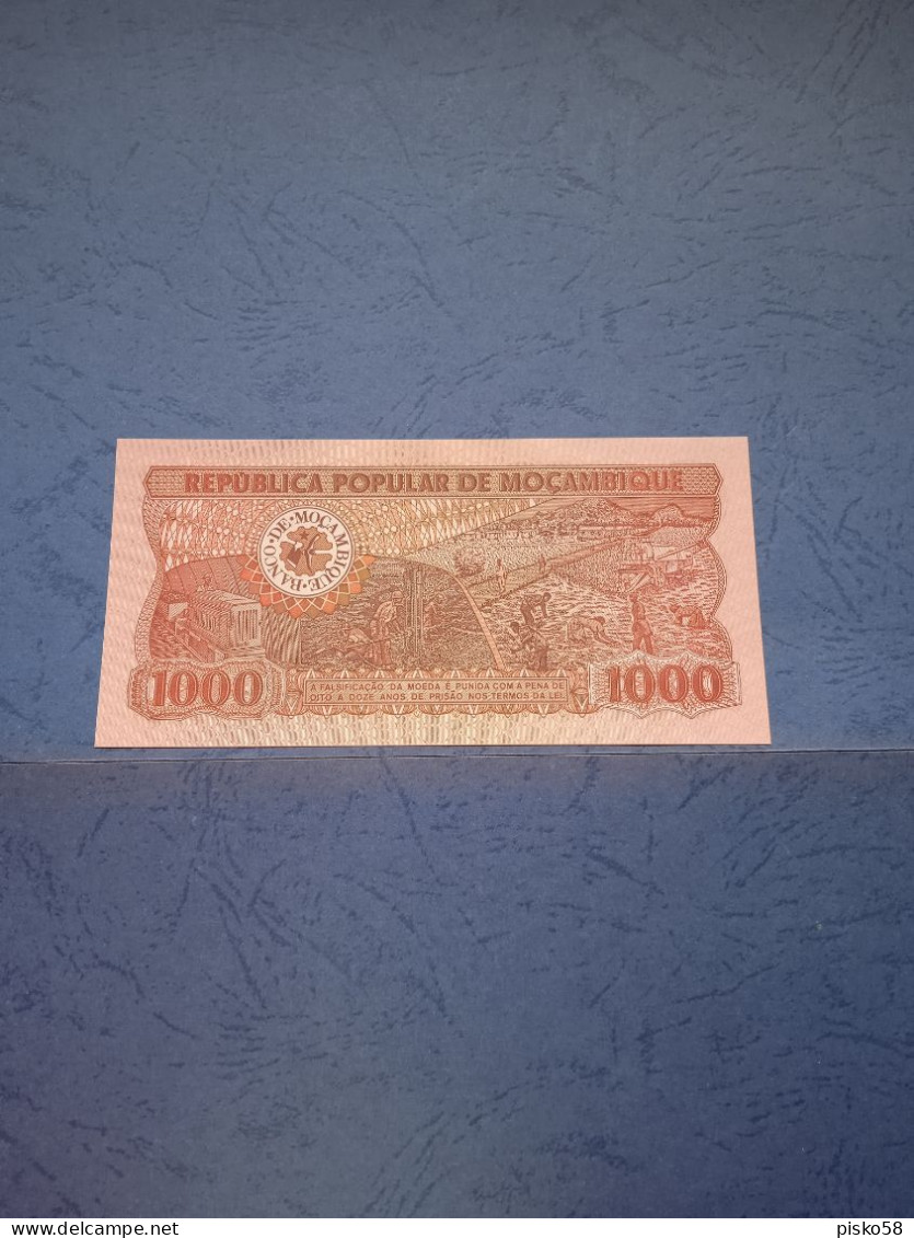 MOZAMBICO-P128 1000M 16.6.1980 UNC - Mozambique