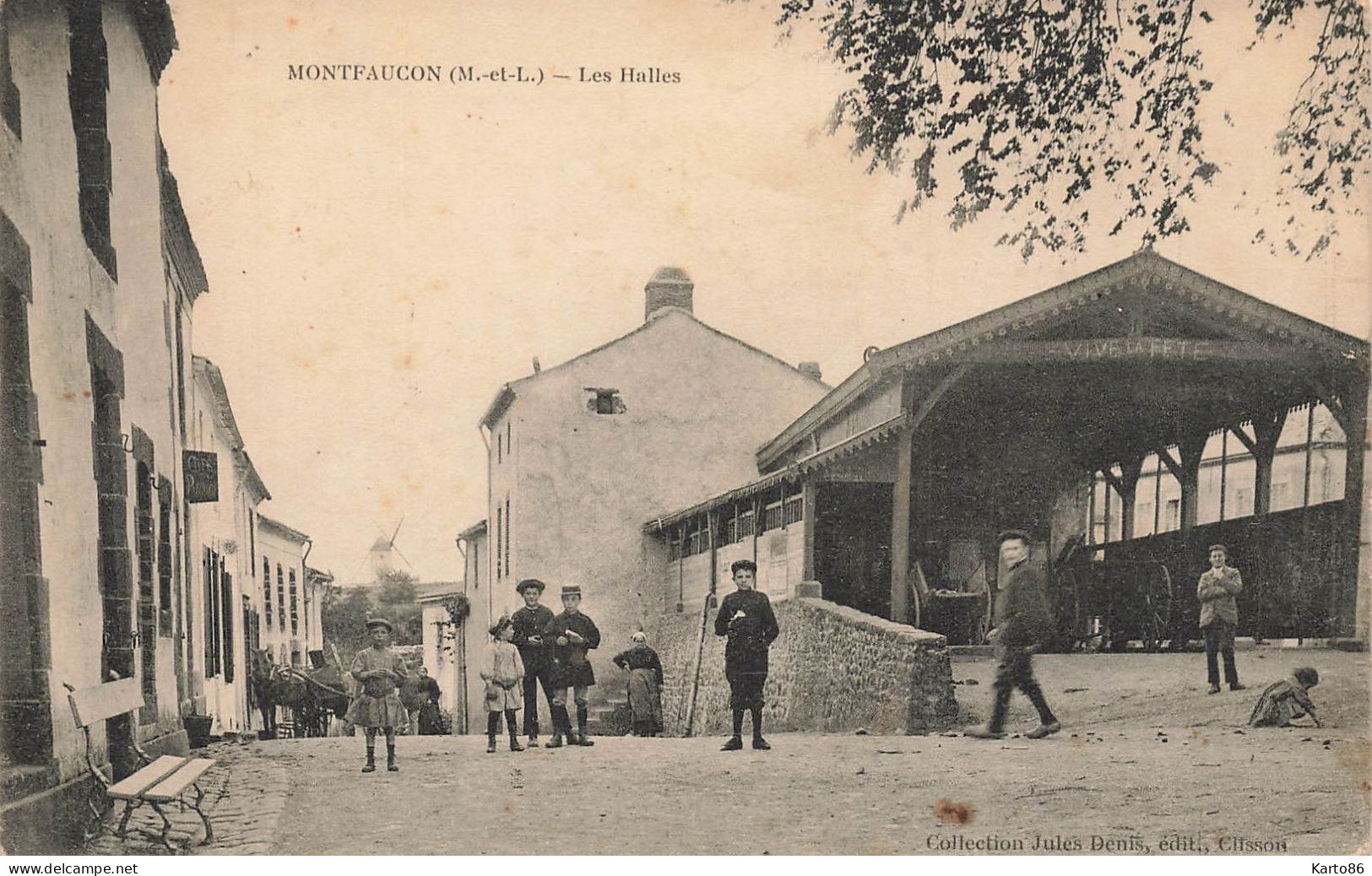 Montfaucon * Les Halles * Place Village * Enfants Villageois - Montfaucon