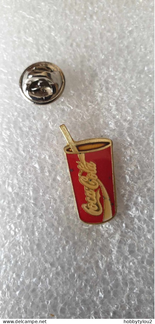 Pin's Coca-Cola Gobelet  Paille - Coca-Cola