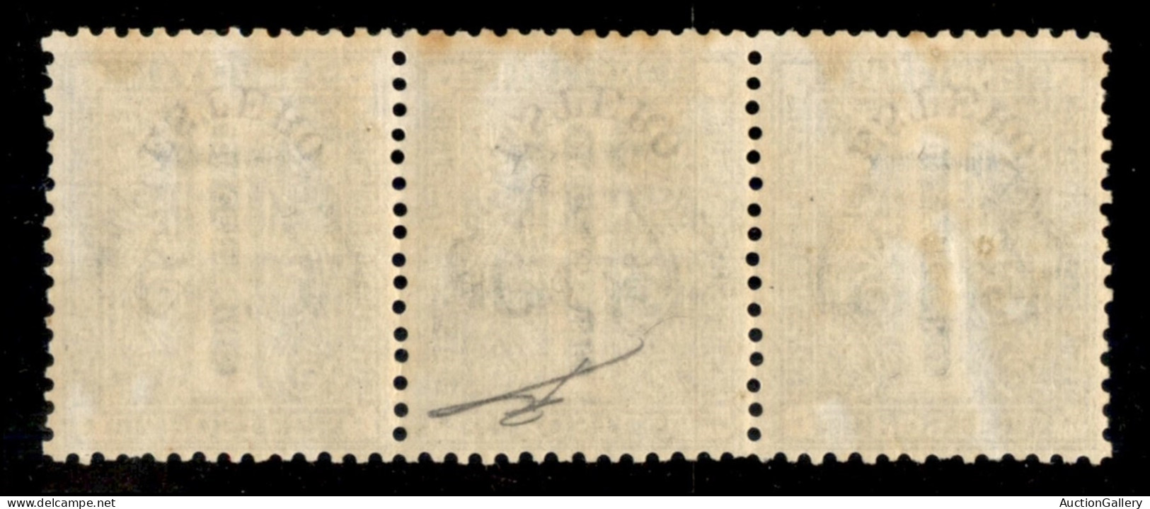 Uffici Postali All'Estero - Levante - 1874 - Striscia Di Tre Del 1 Cent Torino (1+1d+1) Con Pezzo Centrale Con Angolo Su - Otros & Sin Clasificación