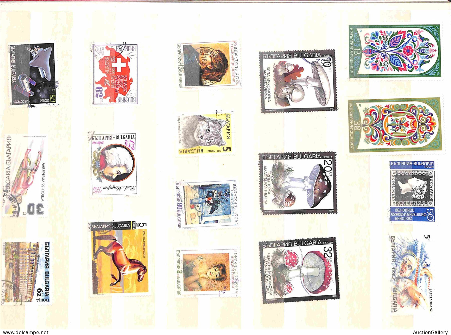 Lotti&Collezioni - Europa&Oltremare - BULGARIA - 1900/1990 circa - Album contenente oltre 400 francobolli nuovi e usati 