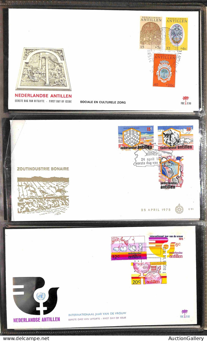 Lotti&Collezioni - Europa&Oltremare - COLONIE OLANDESI - 1962/1975 - Antille + Suriname - Collezione di 72 FDC del perio