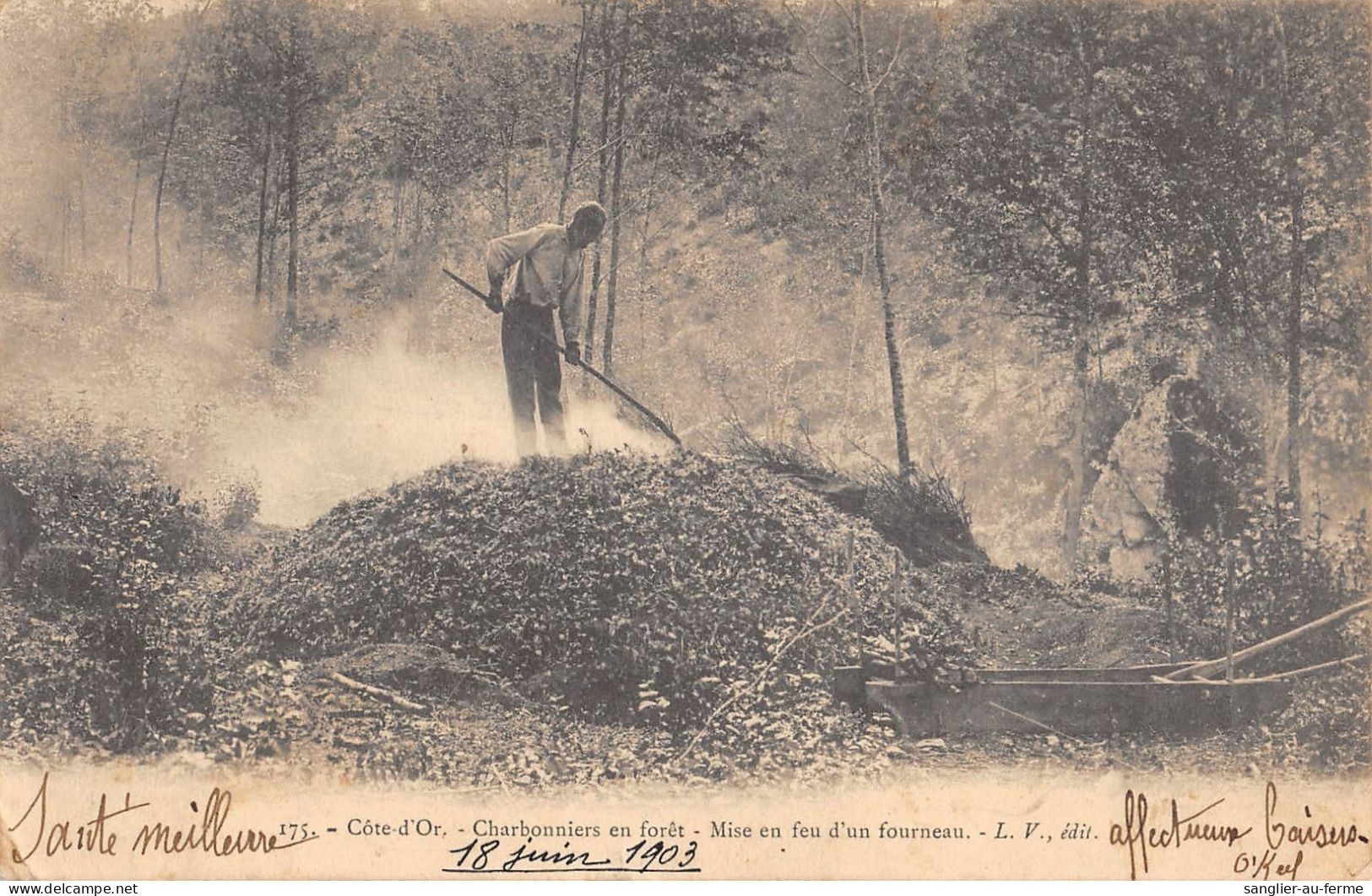 CPA 21 COTE D'OR / CHARBONNIERS EN FORET / MISE EN FEU D'UN FOURNEAU - Andere & Zonder Classificatie