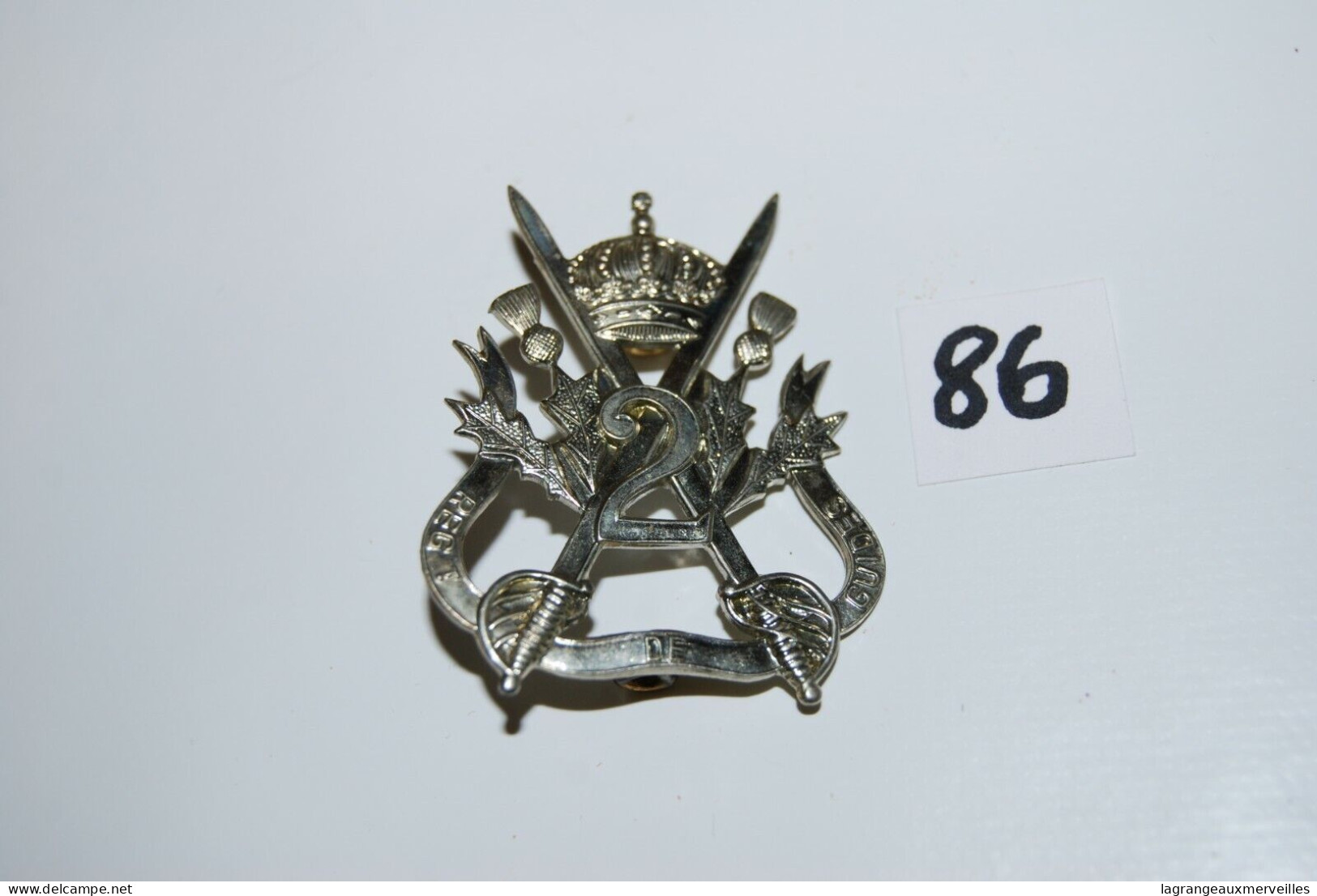 C86 Ecusson Militaire - 2 épées - 2ème Classse - Insigne - Boutons