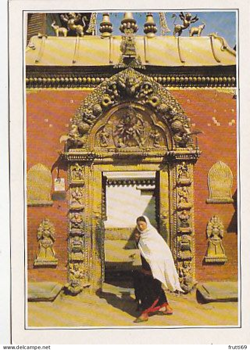 AK 175901 NEPAL - Bhadgaon - Das Goldene Portal - Nepal