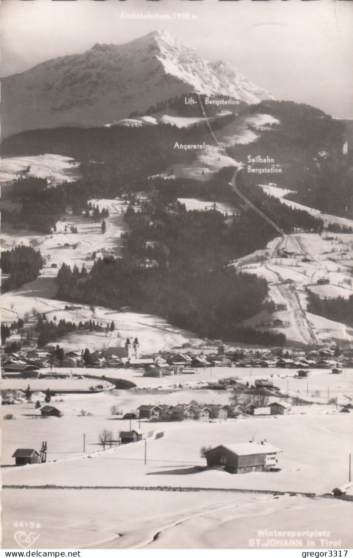 D7222) Wintersportplatz ST. JOHANN In TIROL - Einzelnes Haus Im Vordergrund Mit Liften Dahinter - S/W ALT - St. Johann In Tirol