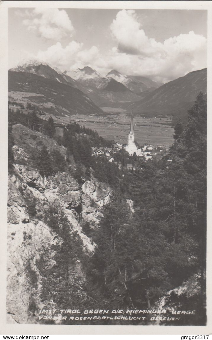 D7228) IMST - Tirol Gegen Die Mieminger Berge - Von Der Rosengartlschlucht - Kirche Im Mittelpunkt - Alte S/W AK - Imst