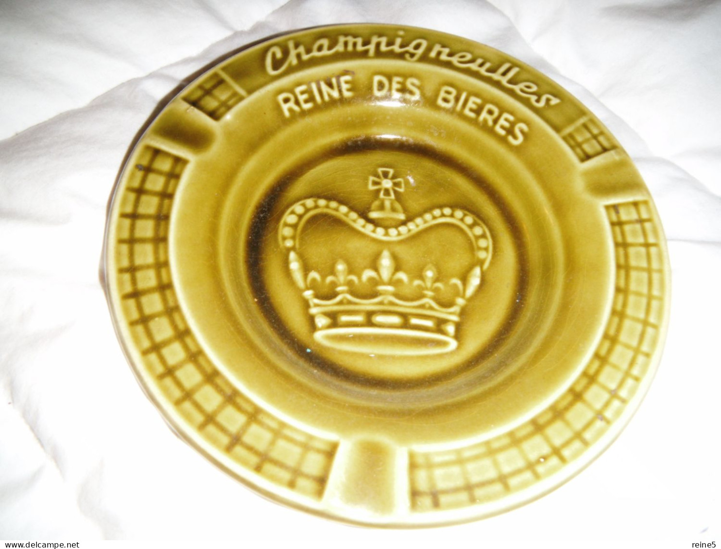 CENDRIER CHAMPIGNEULES LA REINE DES BIERES -FABRICATION SARREGUEMINES -SANS AUCUN ECLAT -EXCELLENT ETAT  -REF -0-1-2295 - Ashtrays