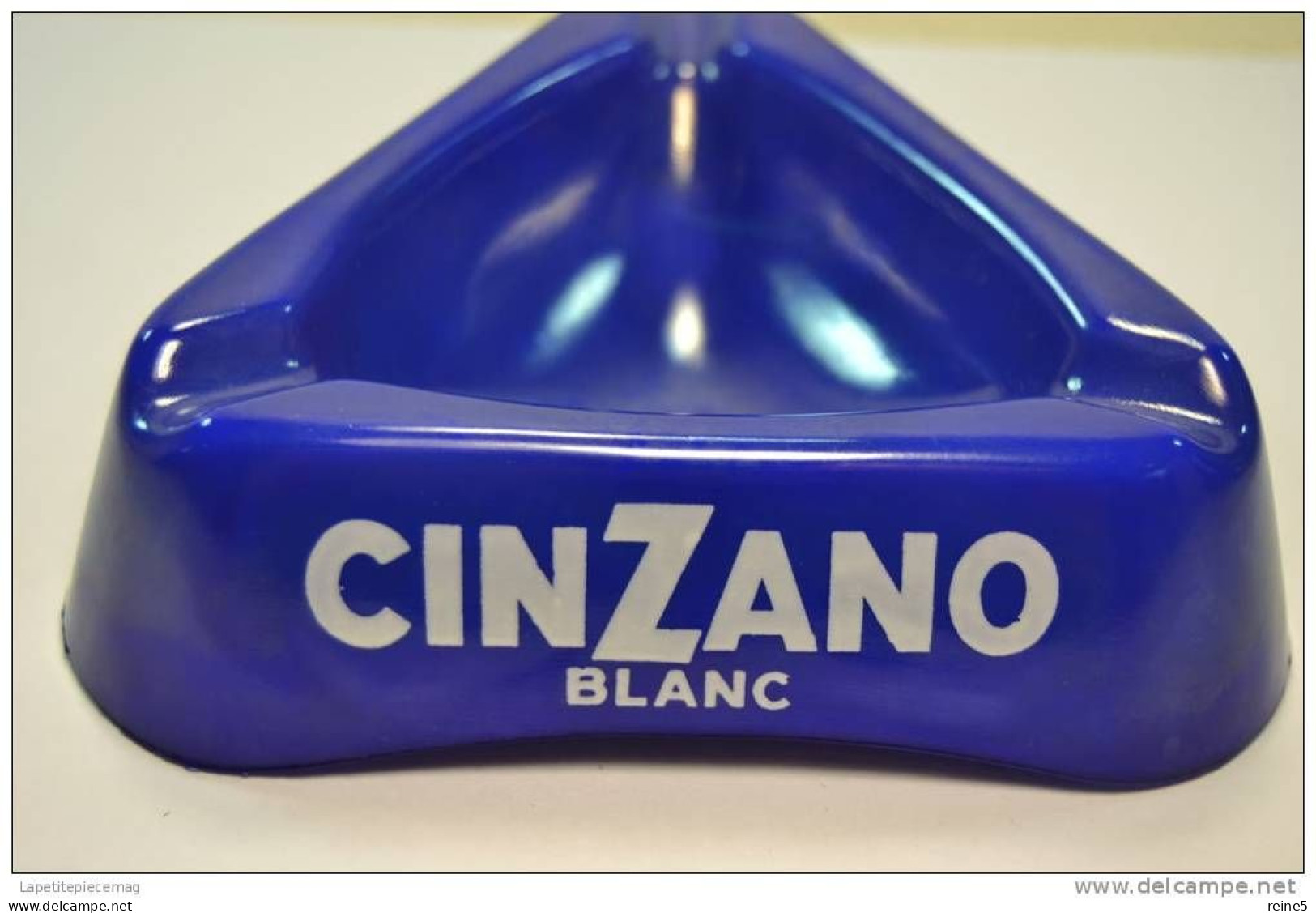 CINZANO BLANC En COULEUR BLEUE -SANS AUCUN ECLAT -EXCELLENT ETAT -REF CINZ BLANC - Alcohols