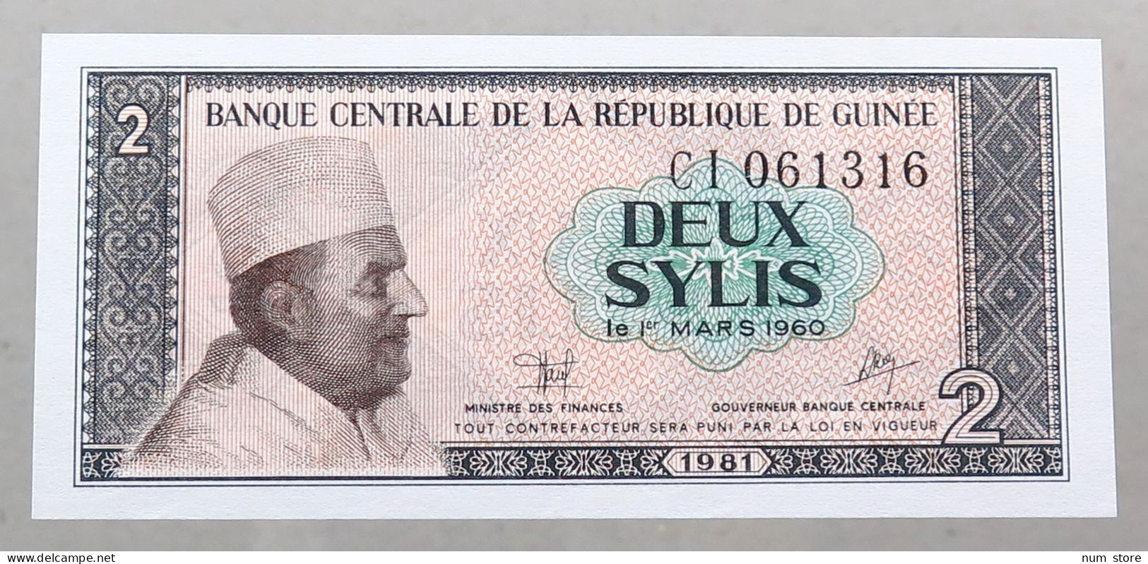 GUINEA 2 SYLIS 1981 TOP #alb049 1511 - Guinée