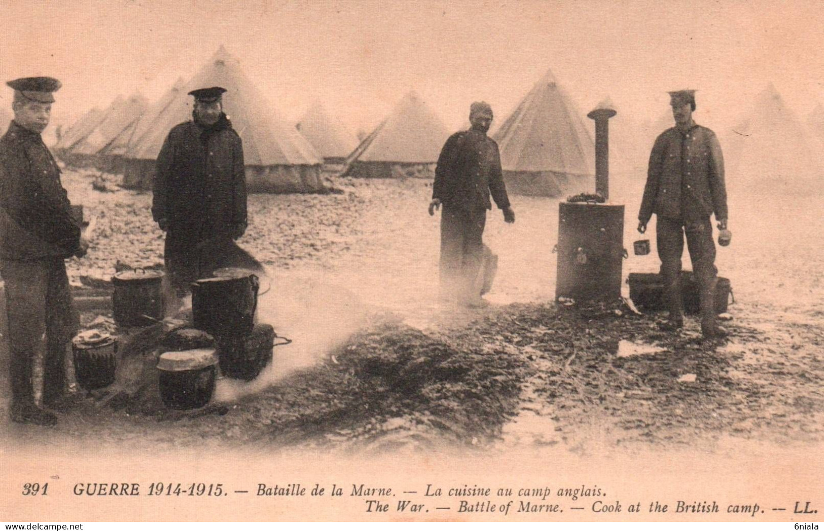 19828 GUERRE 1914 19158   Bataille De La MARNE La Cuisine Au Camp Anglais   (2 Scans) - Manoeuvres