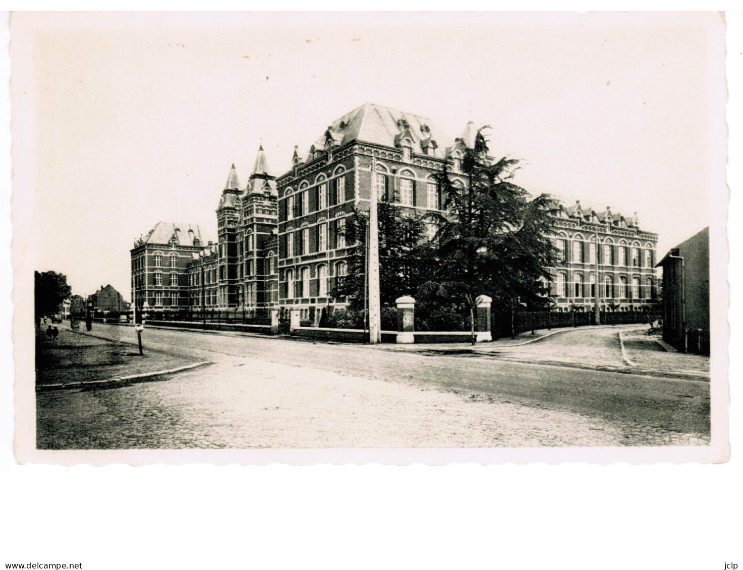 MECHELEN-AAN-MAAS  Hellig Hartinstituut - Maasmechelen