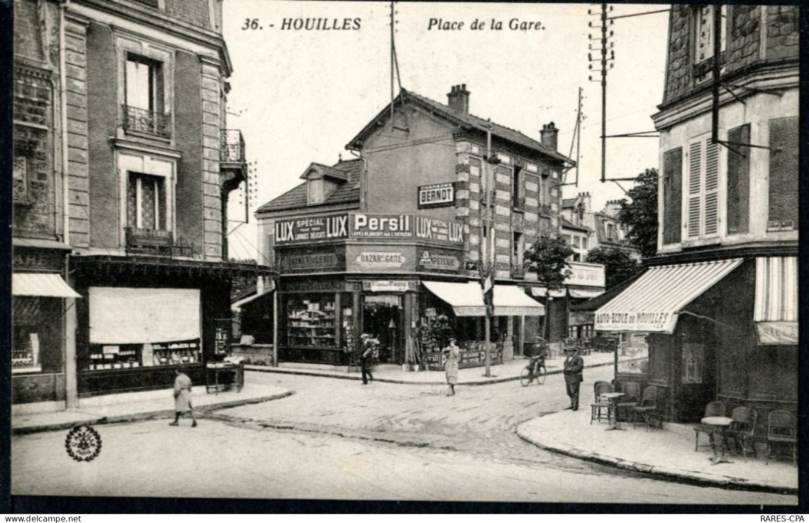 78 HOUILLES - PLACE DE LA GARE - Houilles