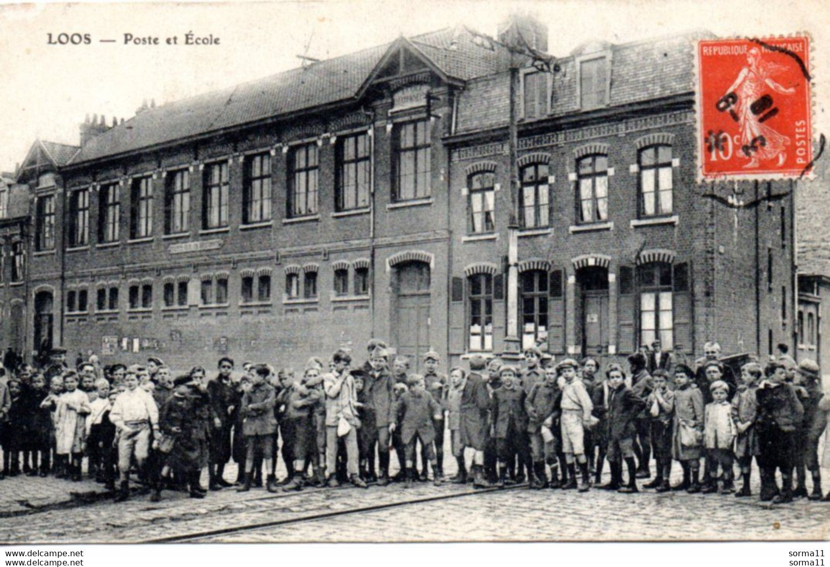 CPA LOOS 59 Poste Et Ecole - Loos Les Lille