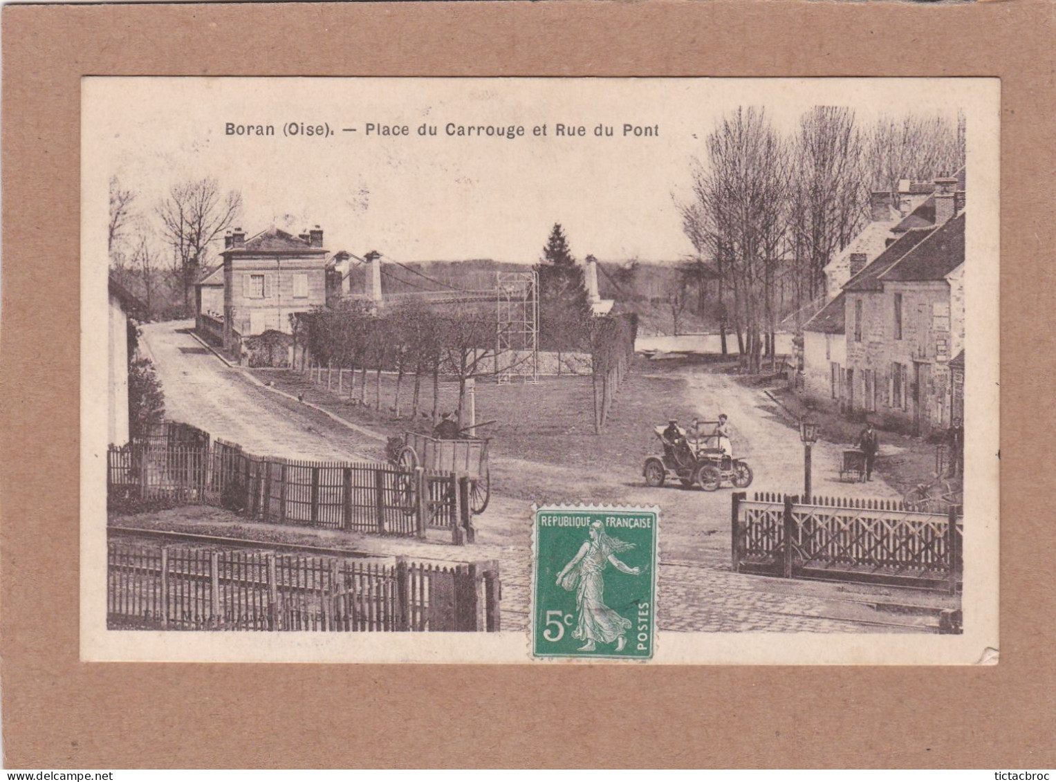 CPA 60 Boran Place Du Carrouge Et Rue Du Pont - Boran-sur-Oise