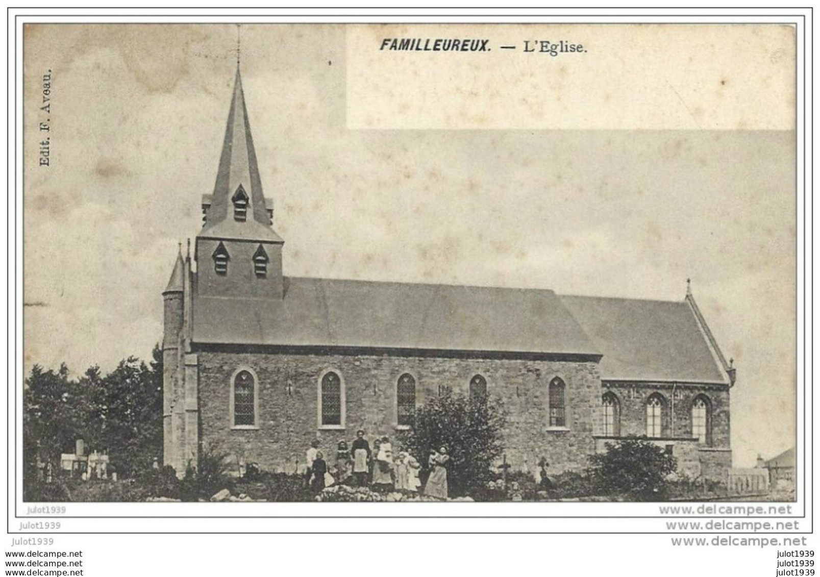 FAMILLEUREUX ..--  Eglise . Vers SOUVRET ( Mr Mme THILMANS ) . Voir Verso . - Seneffe