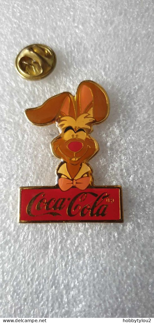 Pin's Coca-Cola Disney March Hare (Alice Au Pays Des Merveilles) - Coca-Cola