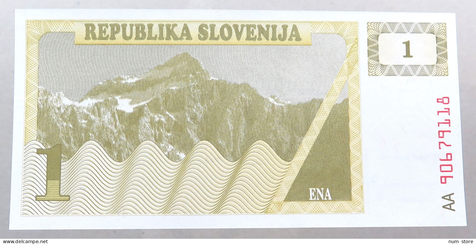 SLOVENIA 1 TOLARJEV TOP #alb050 0561 - Eslovenia