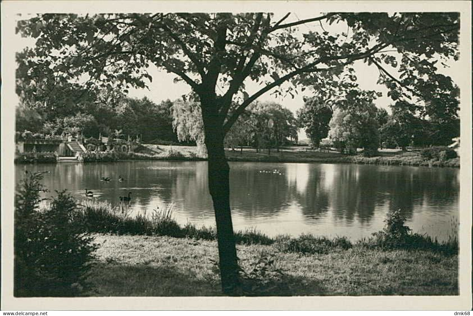 HAMBURG / STELLINGEN - CARL HAGENBECK'S TIERPARK - TEICH BEI DER BIRMANISCHEN INSEL - 1930s  (16869) - Stellingen