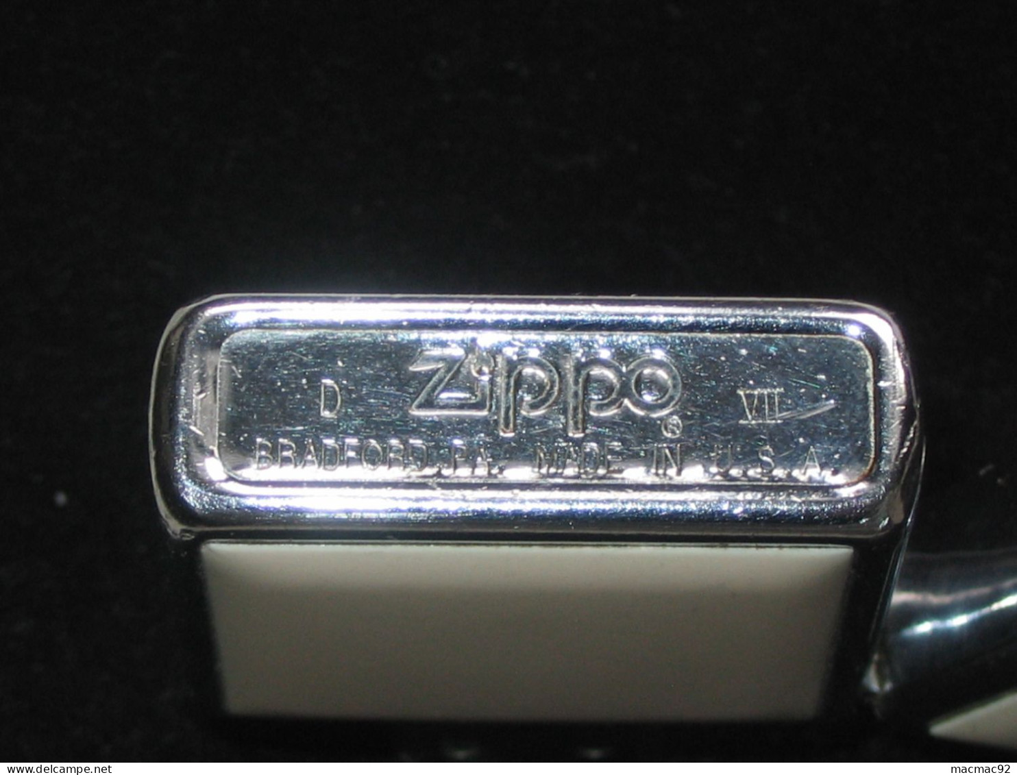 Joli Briquet Zippo     **** EN ACHAT IMMEDIAT  ****