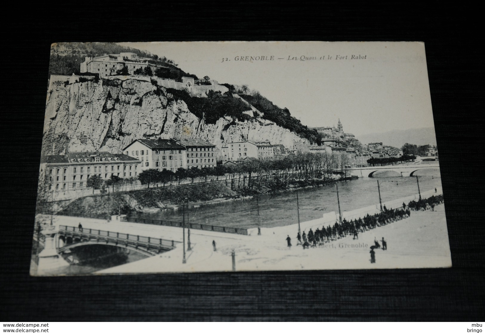 A9219         GRENOBLE, LES QUAIS ET LE FORT RABOT - Grenoble