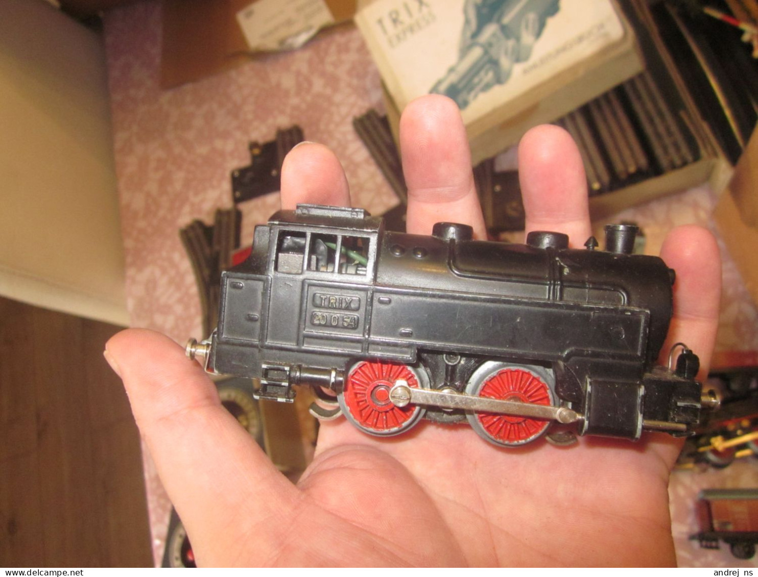 TRIX EXPRESS Old Composition Around 1930, Metal With Bakelite Rails, 2 Locomotives, 15 Compositions, Sons, Oil Distribut - Otros & Sin Clasificación