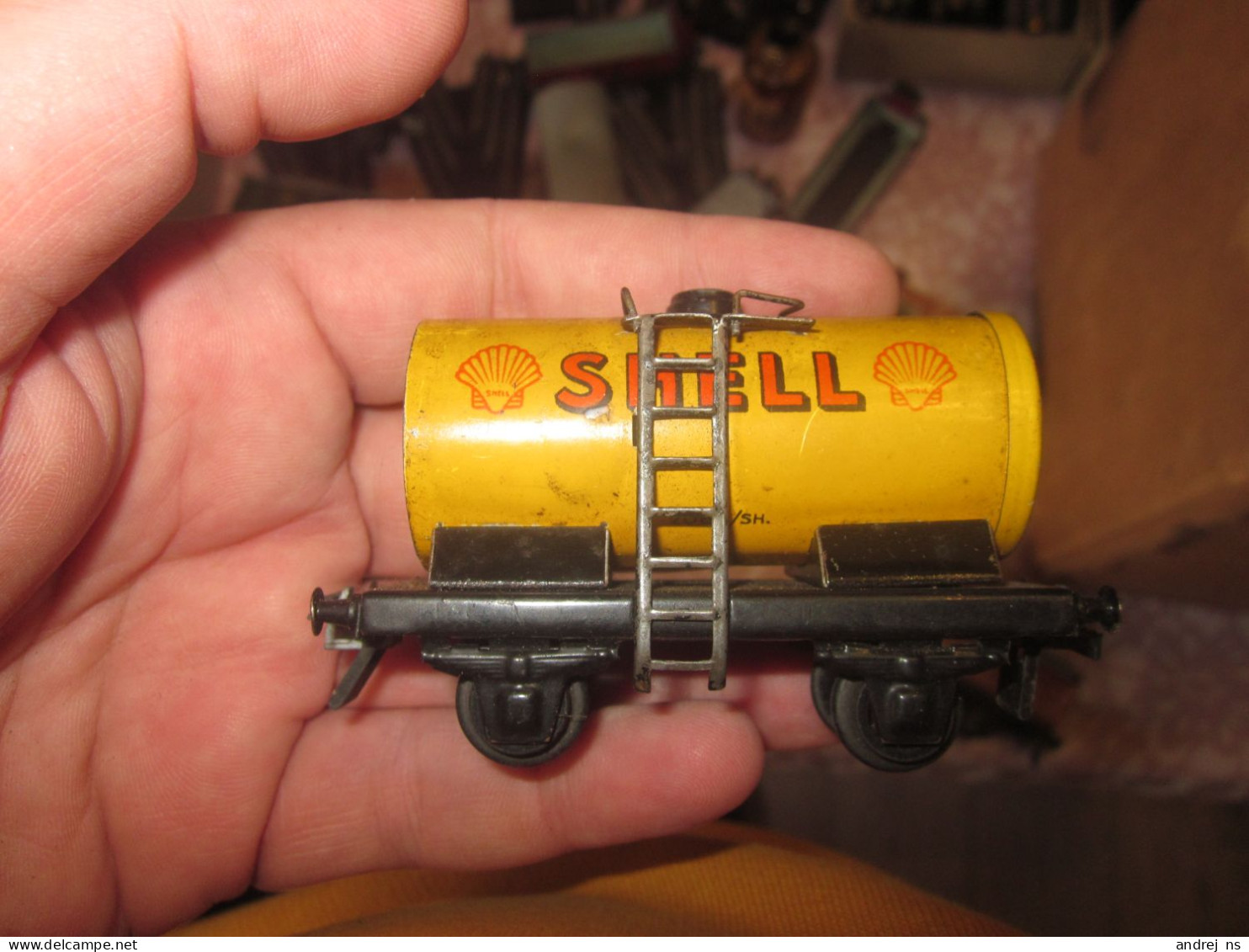 TRIX EXPRESS old composition around 1930, metal with Bakelite rails, 2 locomotives, 15 compositions, sons, oil distribut