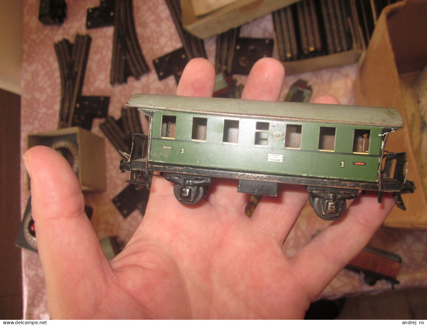 TRIX EXPRESS old composition around 1930, metal with Bakelite rails, 2 locomotives, 15 compositions, sons, oil distribut