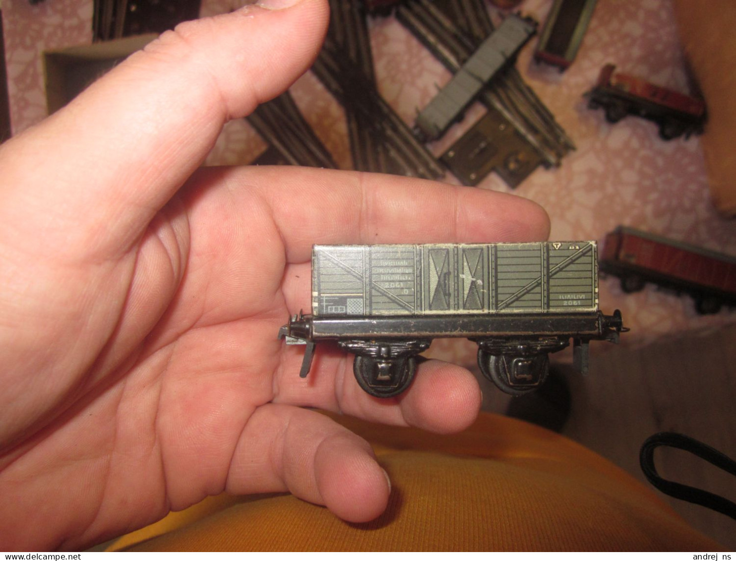 TRIX EXPRESS old composition around 1930, metal with Bakelite rails, 2 locomotives, 15 compositions, sons, oil distribut