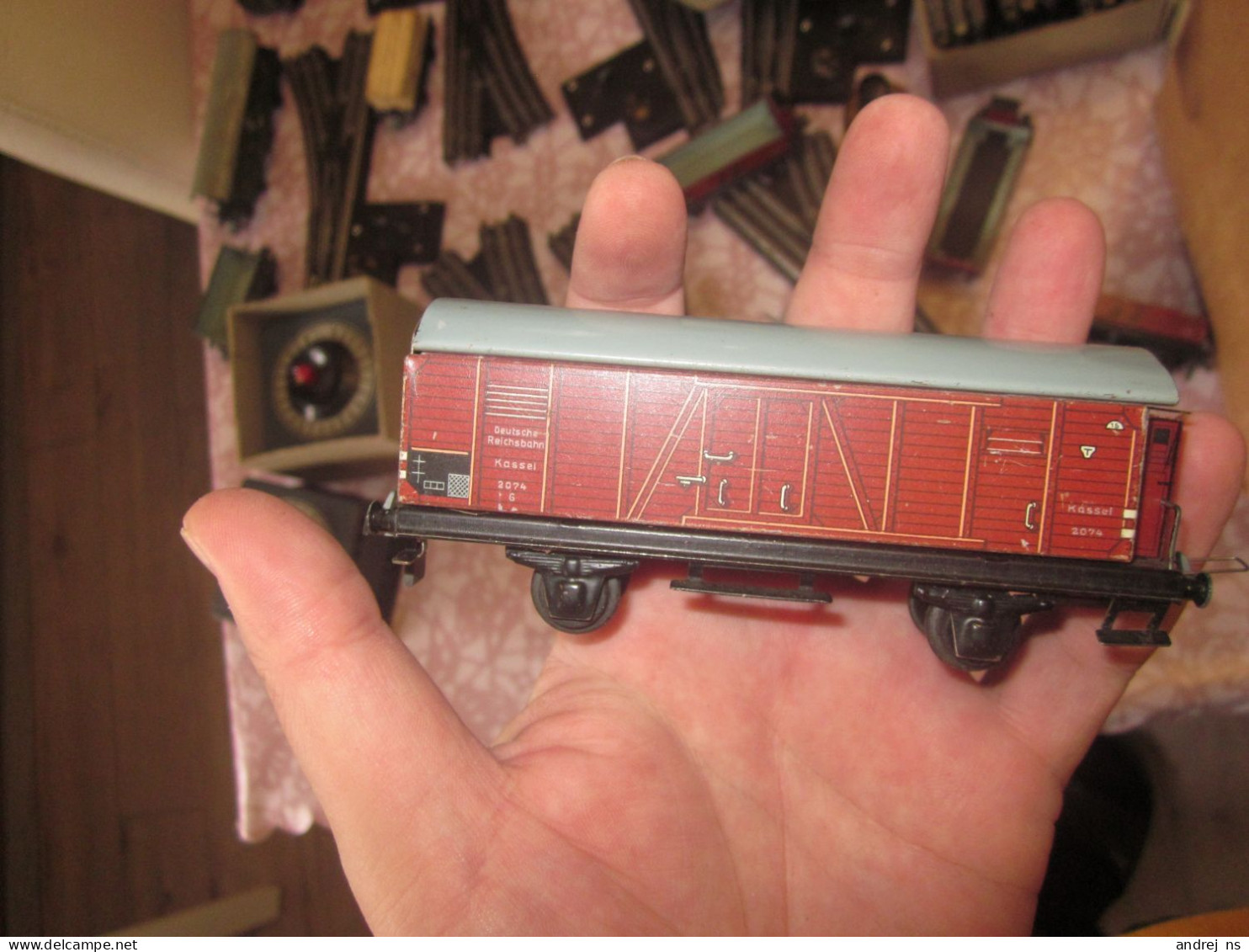 TRIX EXPRESS old composition around 1930, metal with Bakelite rails, 2 locomotives, 15 compositions, sons, oil distribut