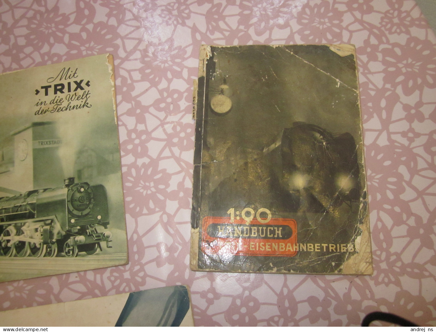 TRIX EXPRESS old composition around 1930, metal with Bakelite rails, 2 locomotives, 15 compositions, sons, oil distribut