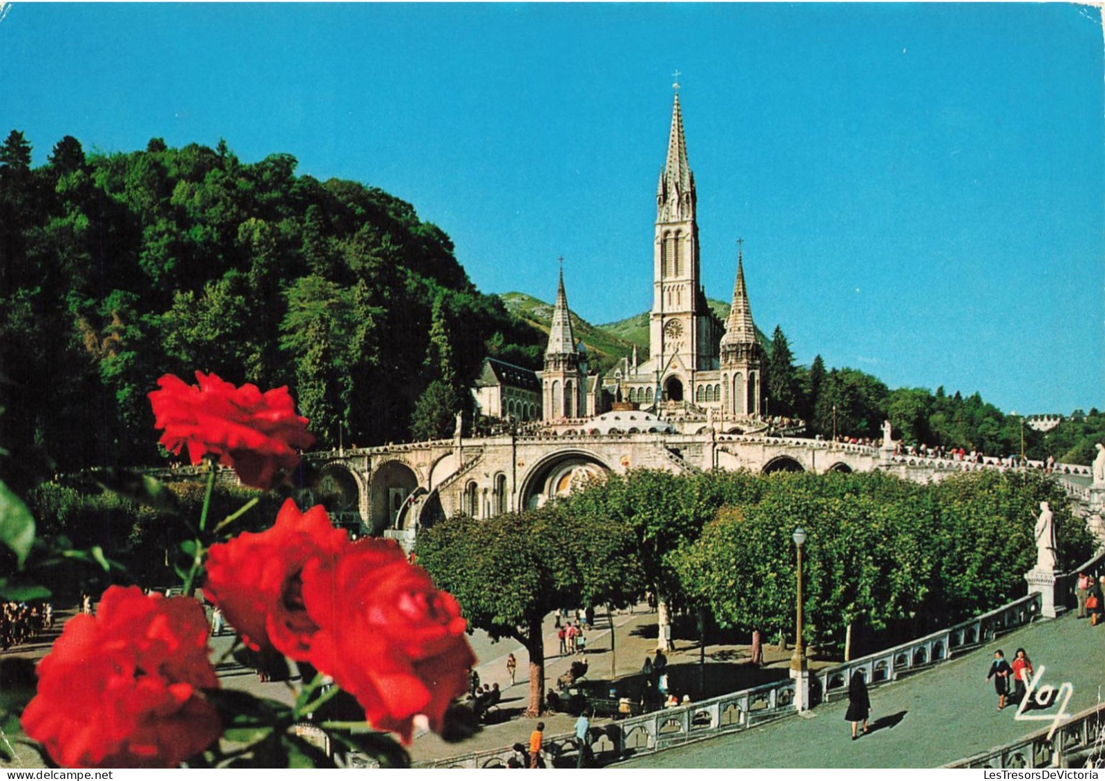 FRANCE - Lourdes - La Basilique - Colorisé - Carte Postale Récente - Lourdes