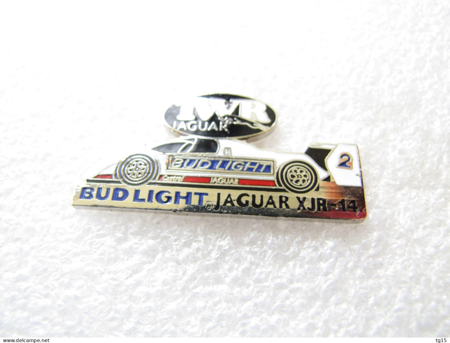 TOP  PIN'S    JAGUAR  XJR 14  BUD LIGHT  BIÈRE   CASTROL   TWR RACING  Email Grand Feu  MFS - Jaguar