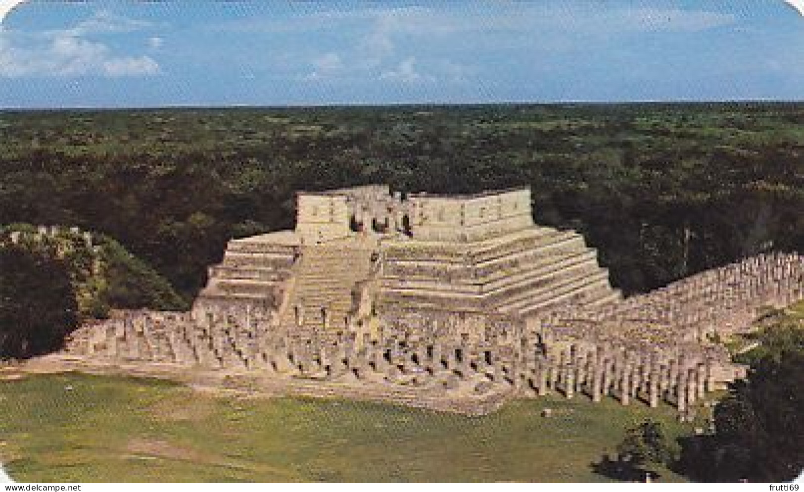 AK 176059 MEXICO - Chichen Itza - The Warrior's Temple And The 1000 Columns - Mexique