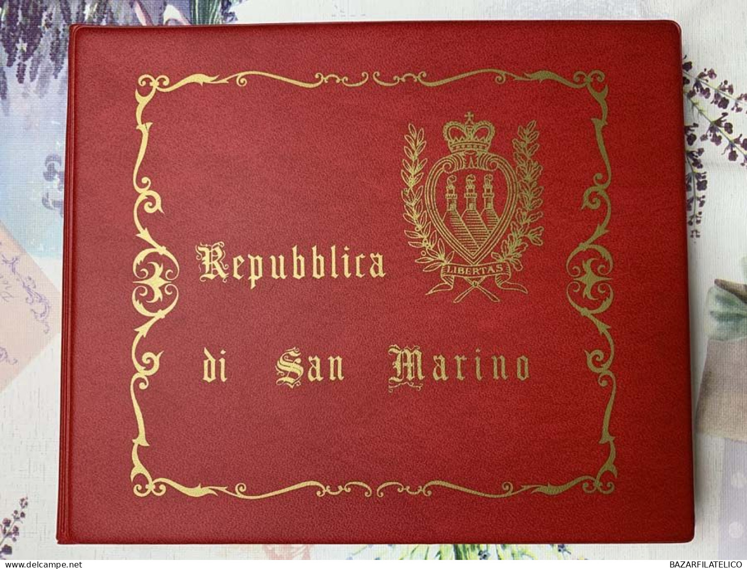 SAN MARINO COLLEZIONE DAL 1959 AL 2009 CON FOGLIETTI SU 4 ALBUM ROSSI G.I MNH** - Collections, Lots & Séries