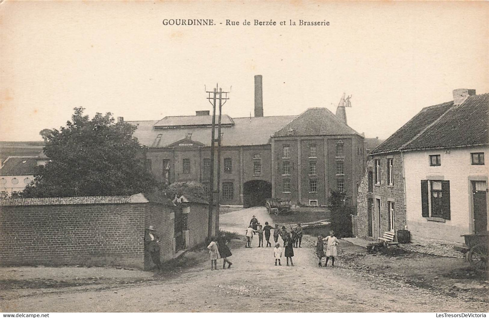 BELGIQUE - Gourdinne - Rue De Berzée Et La Brasserie - Carte Postale Ancienne - Walcourt