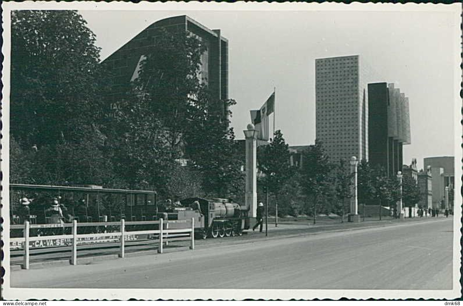 BELGIUM - BRUXELLES - EXPOSITION - PETIT TRAIN / PAVILLON ITALIEN - RPPC POSTCARD - 1935 (16935) - Mercati