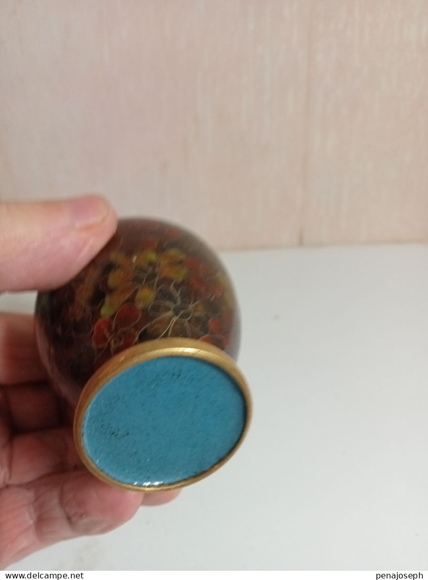 petit vase ancien cloisonné hauteur 10,5 cm diamètre 5 cm