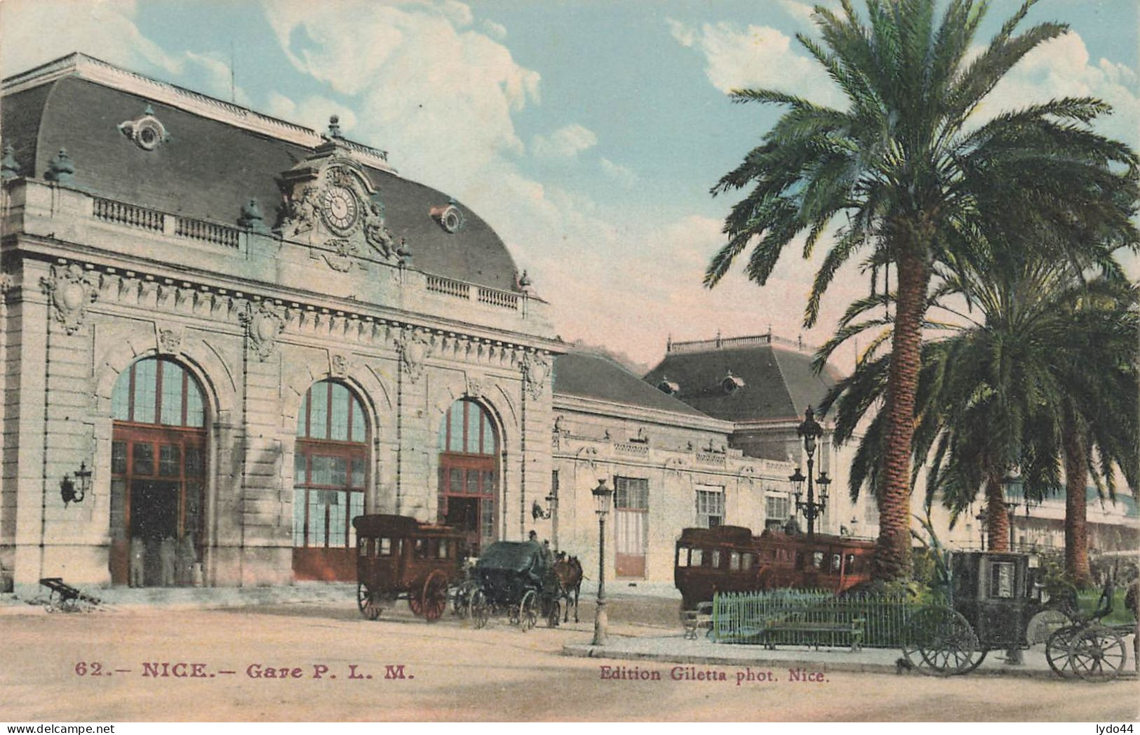 NICE ,  Gare P.L.M. ,  Carosses , Autobus - Transport Ferroviaire - Gare