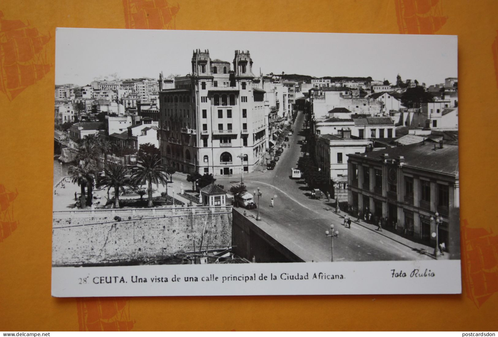 Africa. ESPAÑA, CEUTA Una Vista De Una Calle Principal De La Ciudad Africana - Ceuta