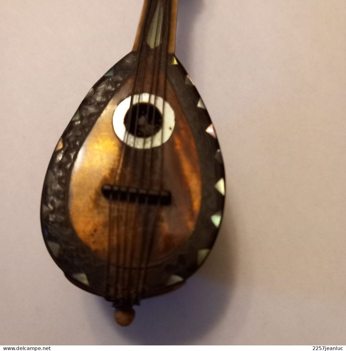 Ancienne Et Rare Miniature Reproduction D'une Mandoline - Otros & Sin Clasificación