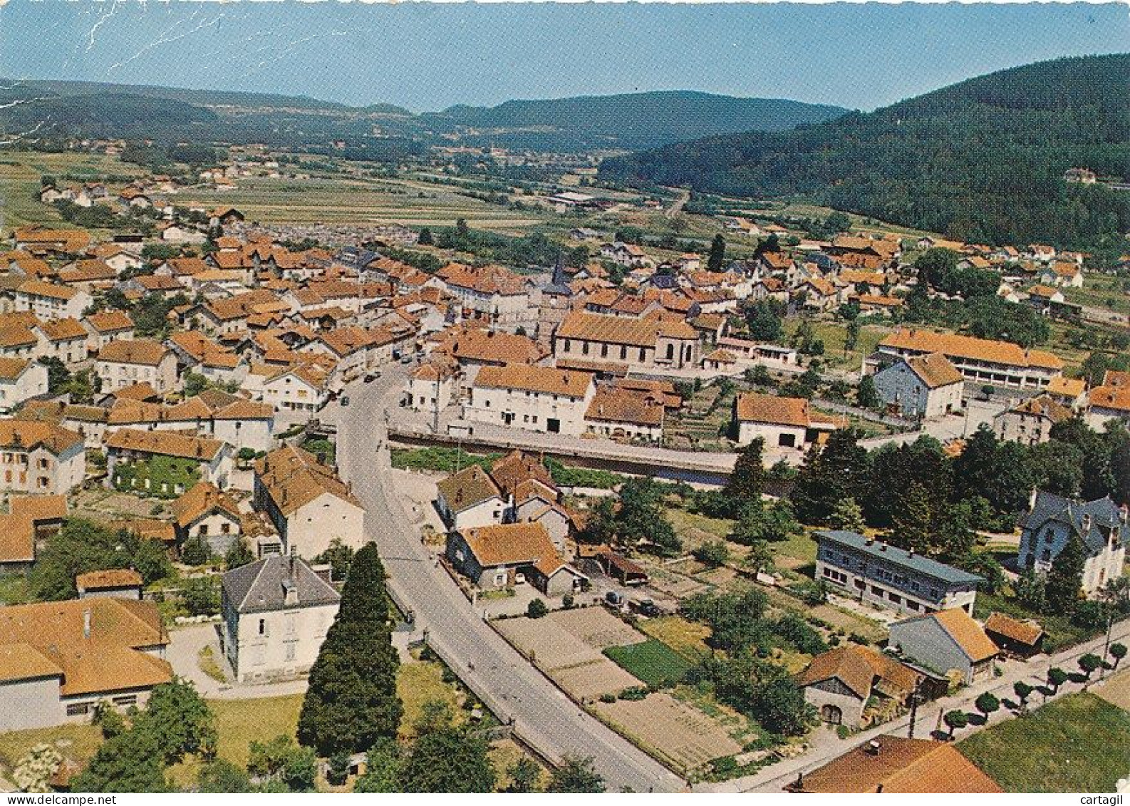 CPM GF-38104- 88 (Vosges)-Granges Sur Vologne Vue Aérienne Du Centre -Envoi Gratuit - Granges Sur Vologne