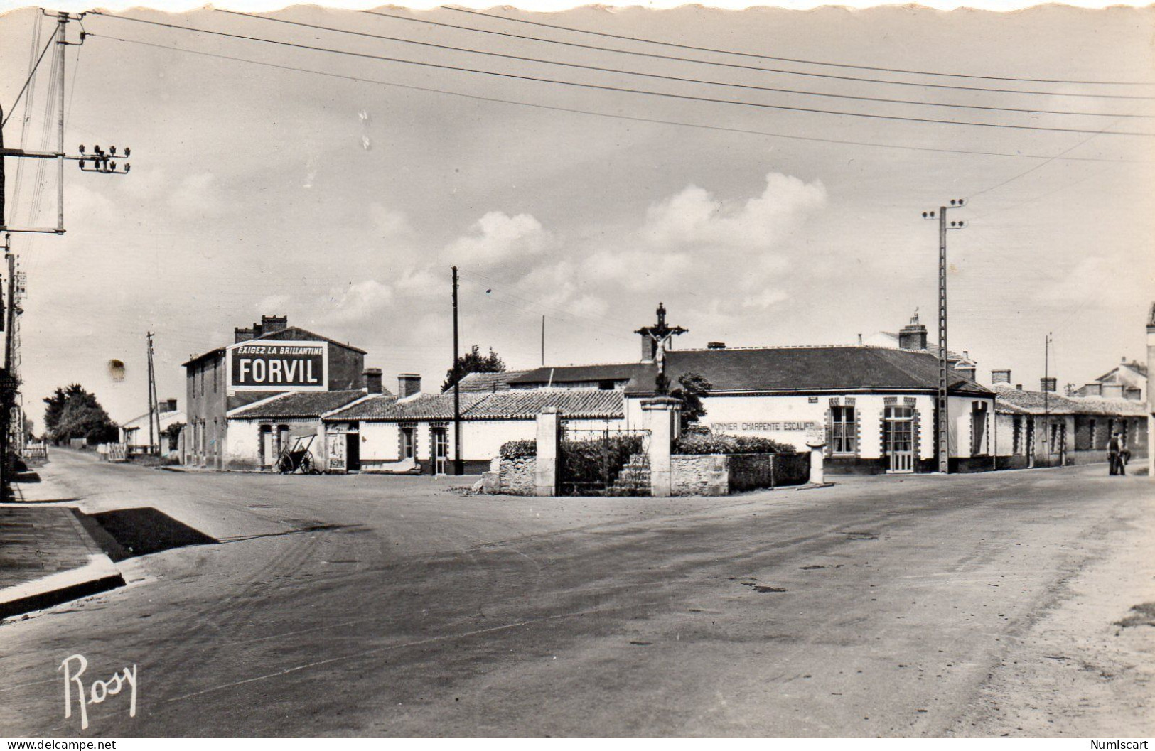 Machecoul Carrefour Route De Bouin Charpente Menuisier Pub Forvil - Machecoul