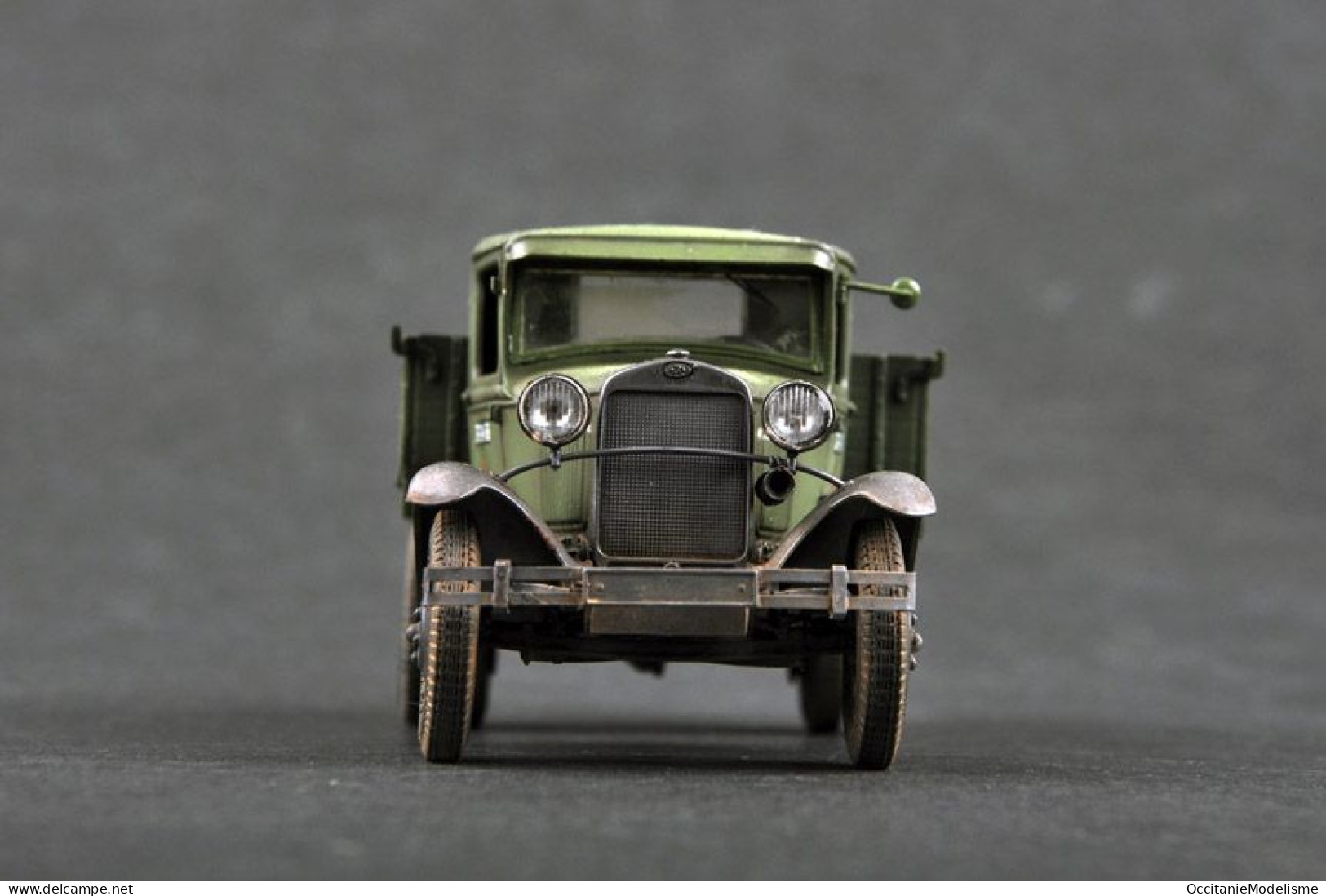 HobbyBoss - Soviet GAZ-AA Ford Cargo Truck Maquette Kit Plastique Réf. 83836 Neuf NBO 1/35 - Véhicules Militaires